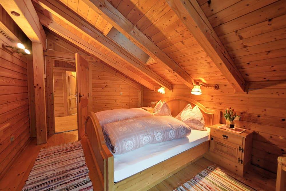 Glocknerhaus in Kreuzeckgruppe, Berg im Drautal