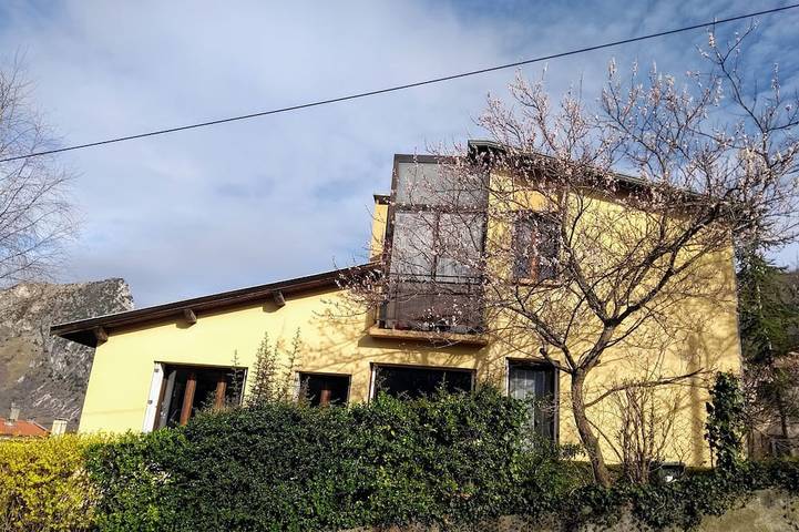 Location de vacances pour 3 personnes, avec Terrasse et Jardin à Tarascon-sur-Ariège