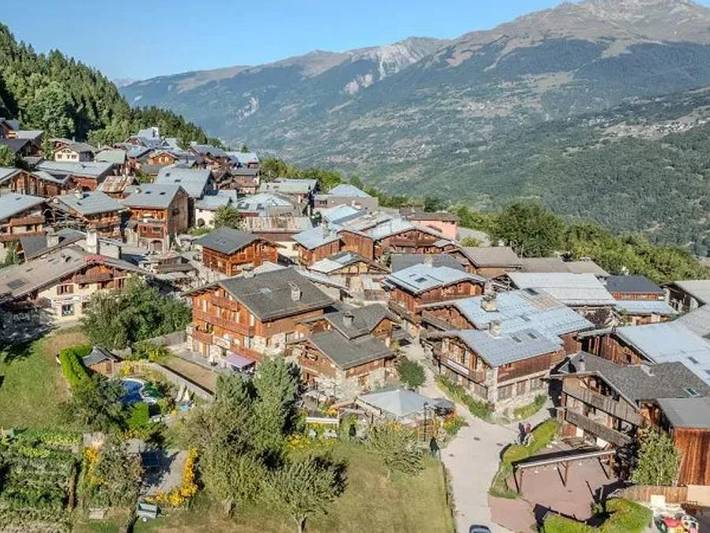 Camping pour 5 personnes, avec bassin pour enfant, animaux acceptés dans Parc National de la Vanoise