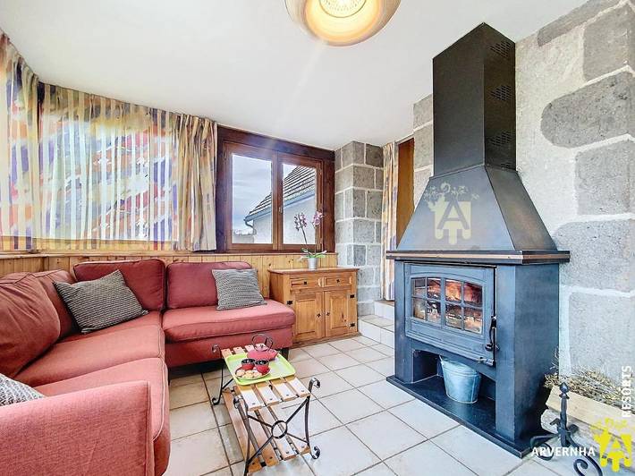 Location de vacances pour 10 personnes, avec jacuzzi ainsi que terrasse et jardin à Saint-Victor-la-Rivière - 4