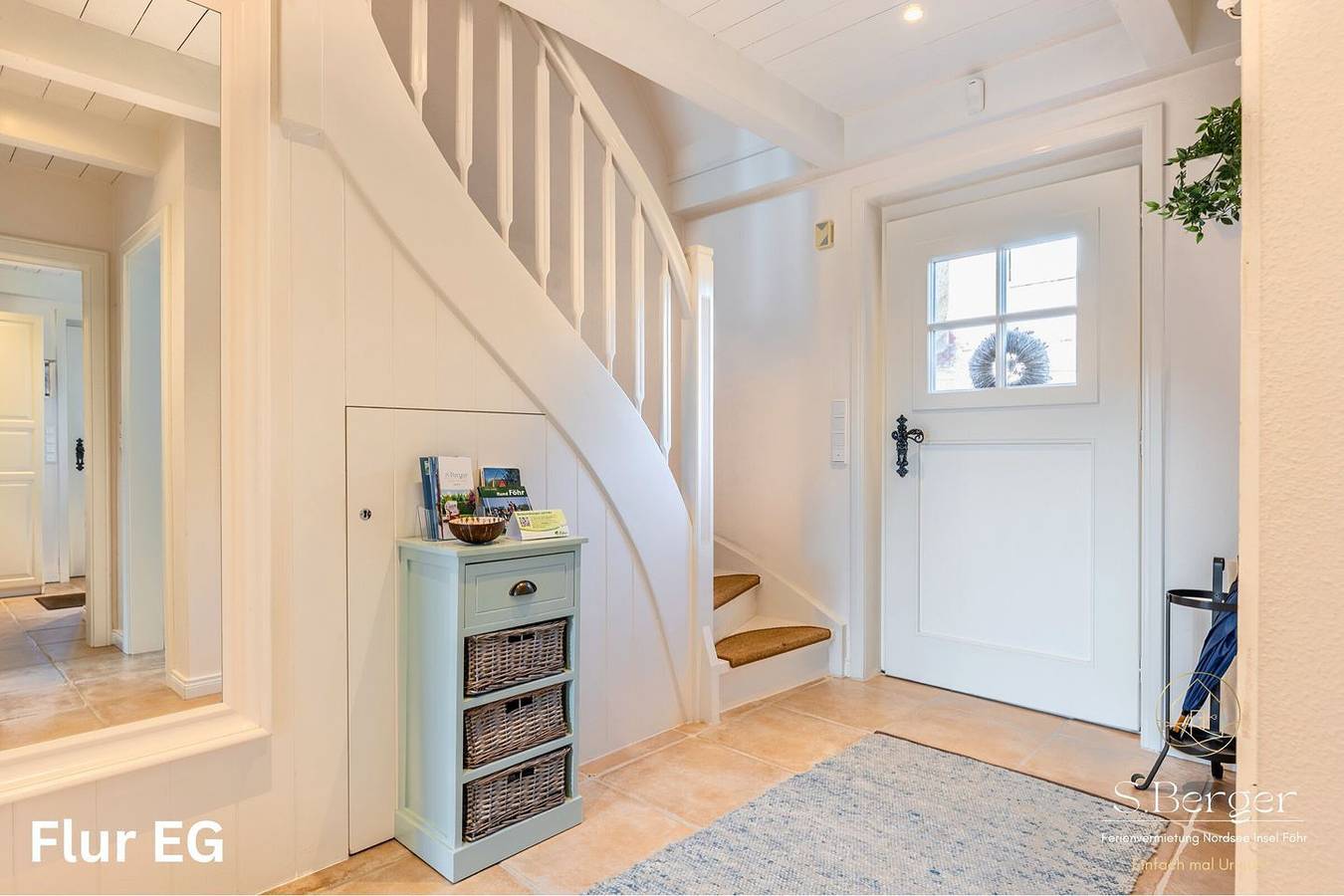 Exklusives, familienfreundliches Einfamilienhaus mit Reetdach für 6 Personen. in Oevenum, Föhr