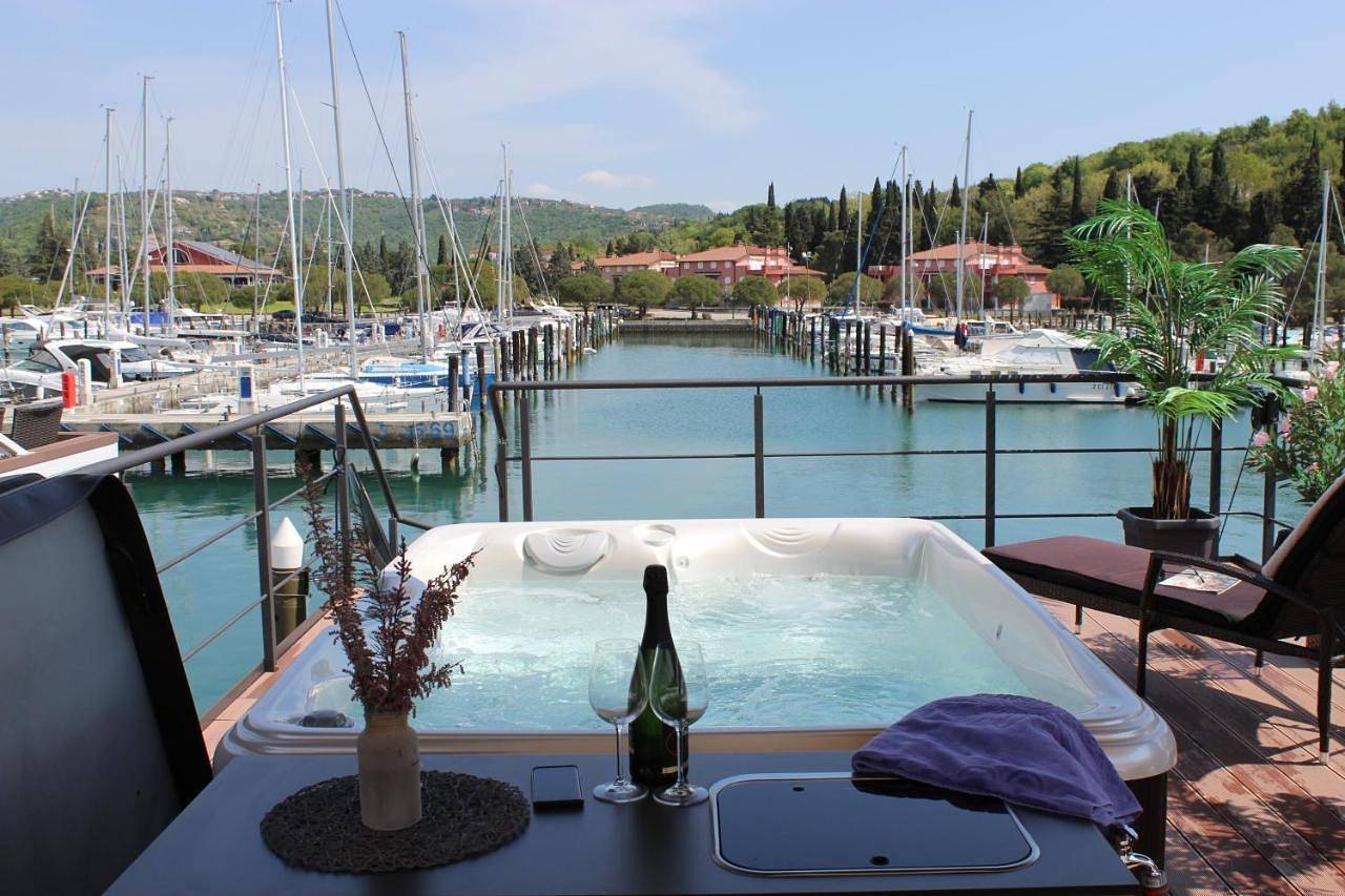 Floating house Bravia in Piran, Slovene Riviera