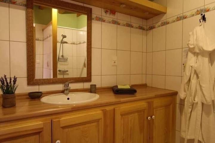 Gîte pour 4 personnes, avec jardin à Araules - 4