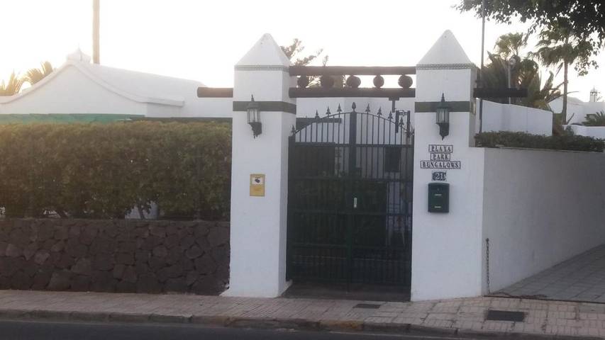 Bungalow für 4 Personen, mit Pool und Garten in Puerto del Carmen - 2