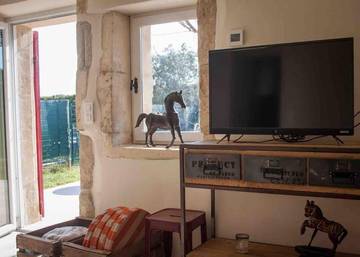 Gîte pour 3 personnes, avec jacuzzi ainsi que jardin et terrasse dans Abbaye de Saint Michel de Frigolet