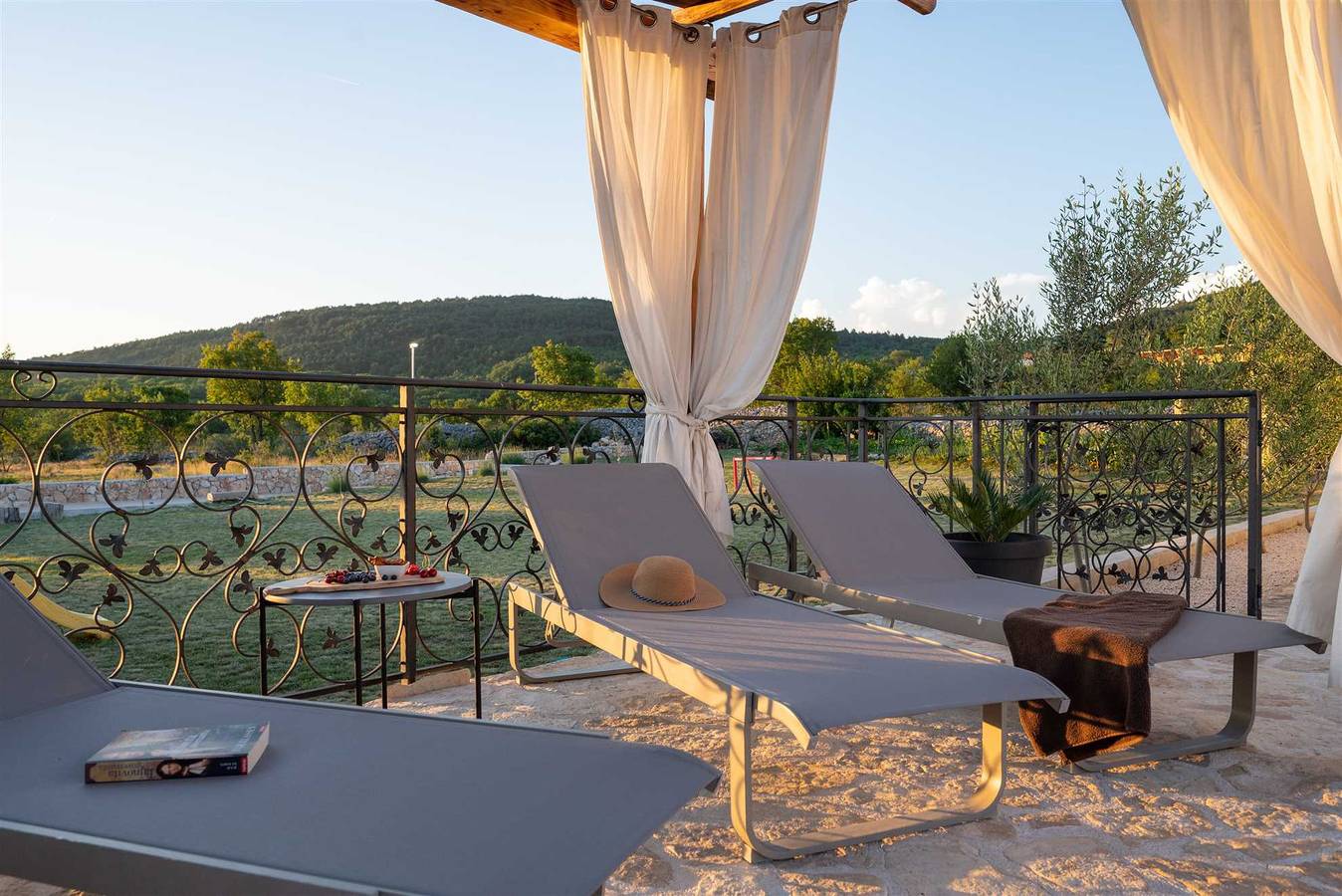 Villa Unika beheizter Pool, Whirlpool, Sauna in Makarska Riviera
