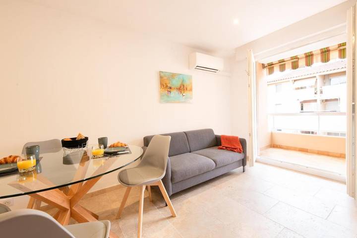 Gîte pour 2 personnes, avec terrasse dans Office de Tourisme Sainte Maxime - 4