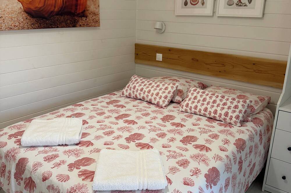 Charming chalet - Vacation village with swimming pool - 10 min from Saint-Tropez in Gassin, Mittelmeerküste (Frankreich)