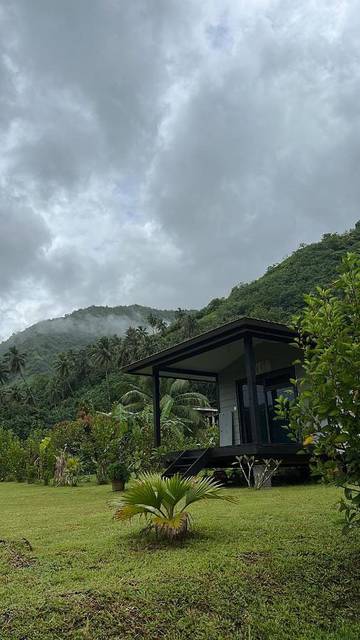 Gîte pour 2 personnes, avec terrasse et jardin dans Teahupo'o