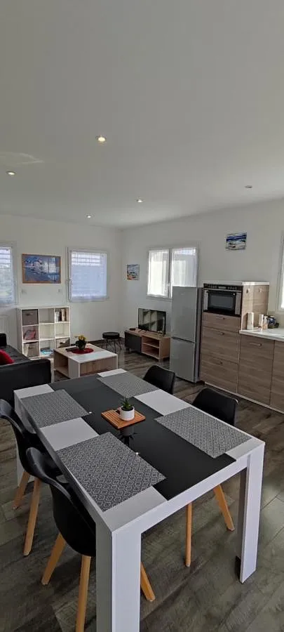 Apartamento de vacaciones para 2 personas, con piscina además de vistas y jardín, Se admiten mascotas - 1