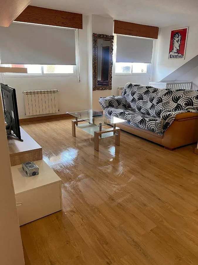 Apartamento de vacaciones para 2 personas, con vistas además de piscina y jardín, Se admiten mascotas - 1