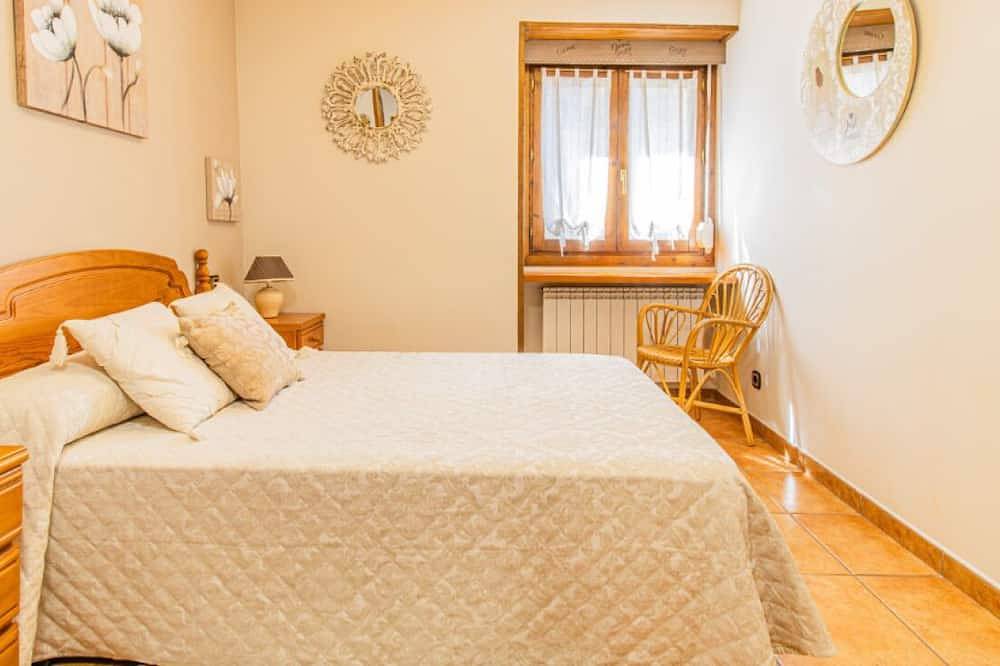 Rustic House in the Pyrenees, ideal for families in Sabiñánigo, Spanish Pyrenees