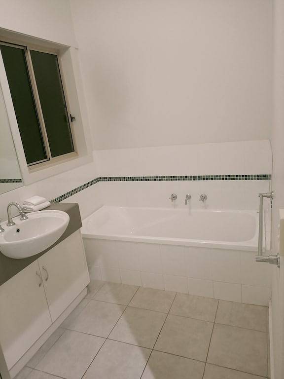 Comfortable 3-bedroom home with two car garage in Ballarat