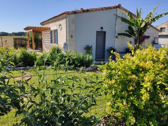 Gîte pour 2 personnes, avec terrasse et jardin