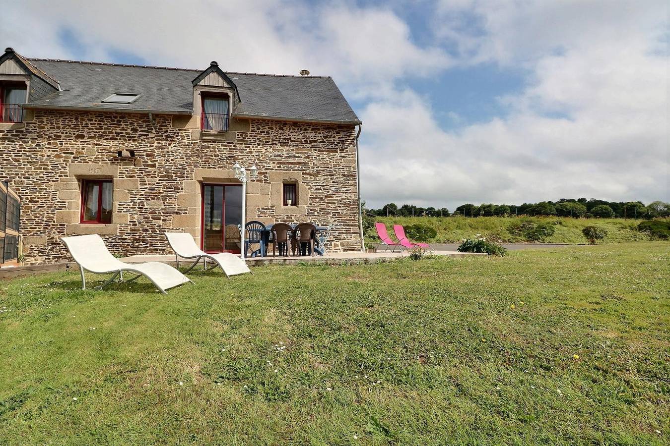 Gîte de l'Hirondelle in Bazouges-la-Pérouse, Fougères-Vitré