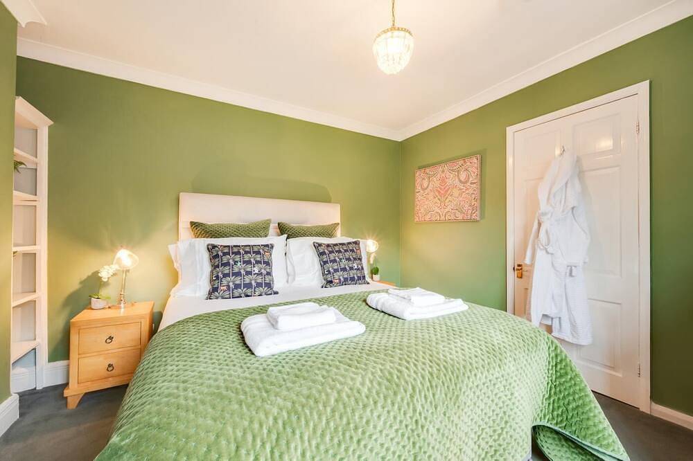 4 Bed in Scarborough (oc-sa870) in Scarborough, North York Moors National Park