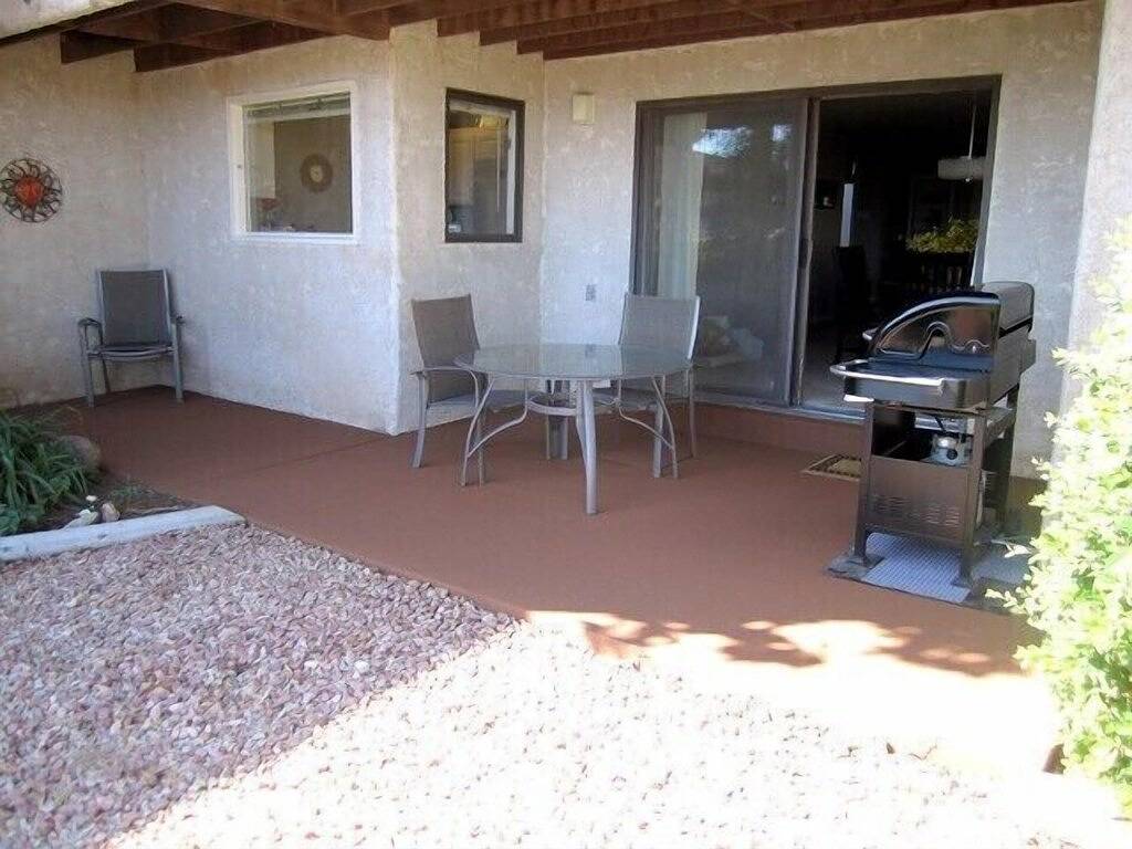 Ganze Wohnung, Sonnige, moderne Wohnung im Sports Village Resort - Atemberaubende Aussicht! 1100 sq. Ft! in St. George, Zion Nationalpark