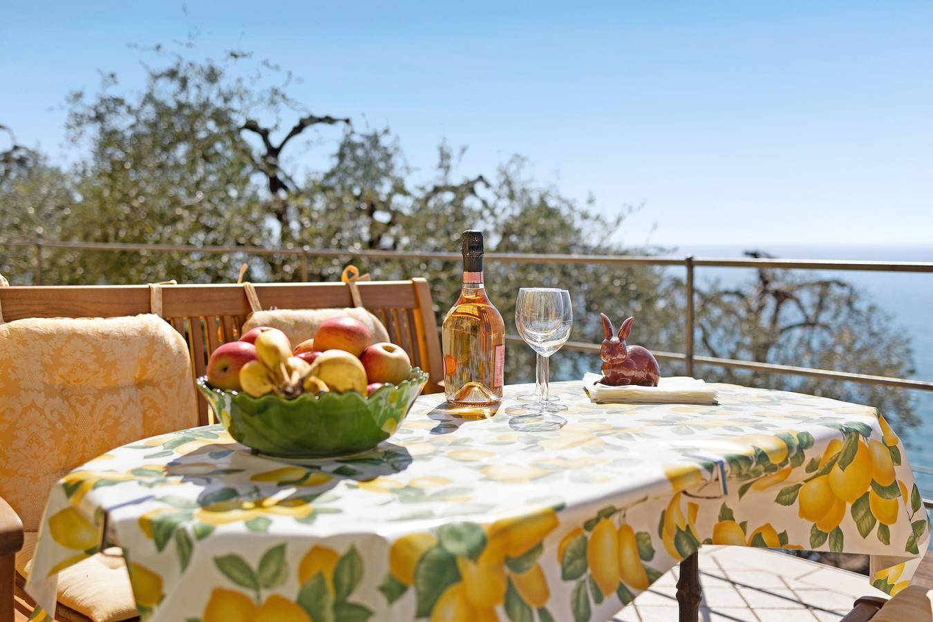 Ganze Wohnung, Ferienwohnung 'Casa Pepe' mit Meerblick, Garten und Wlan in Poggi (Imperia), Imperia