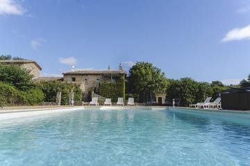 Agriturismo pour 6 personnes, avec jardin ainsi que piscine et jacuzzi à Fressac