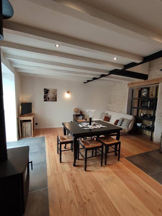 Location de vacances pour 5 personnes, avec sauna et jardin, adapté aux familles à Benet - 2