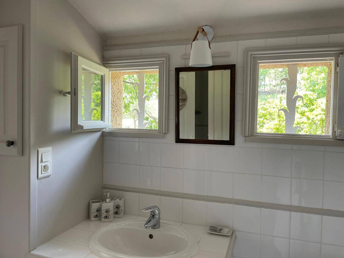 Double Room with Terrace in Fayence, Région de Draguignan