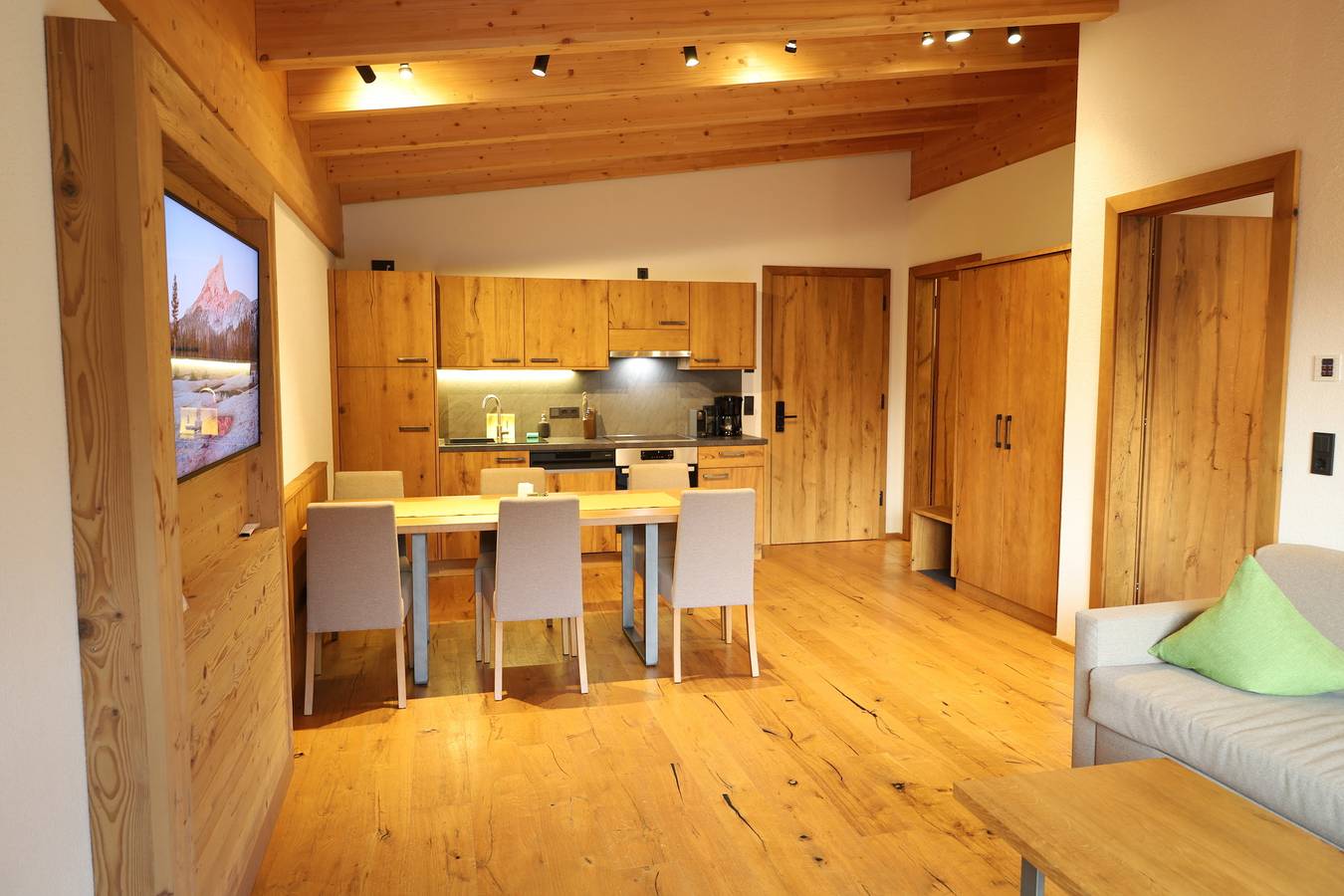 Ganze Ferienwohnung, Appartement Strolz - Hahnenkamm 401 in Bichlbach, Ammergauer Alpen (Österreich)