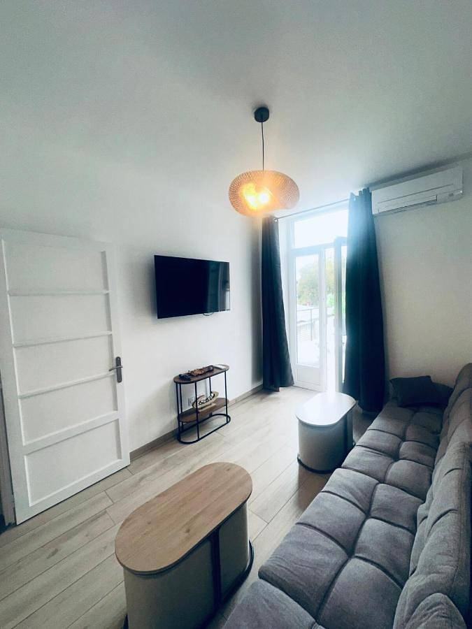 Appartement entier, Le Relais Terrace and Charm of Paray 10 personnes in Paray-le-Monial, Région de Charolles