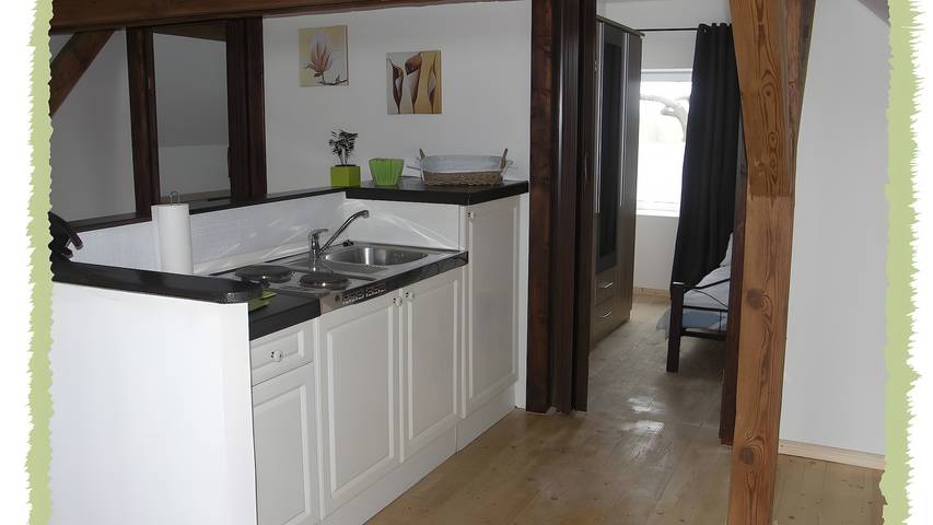 Hel lägenhet, Apartment "Ferienapartment Zum Bernerhof" with Private Terrace, Wi-Fi & Air Conditioning in Lindenberg, Mecklenburgska sjöarna