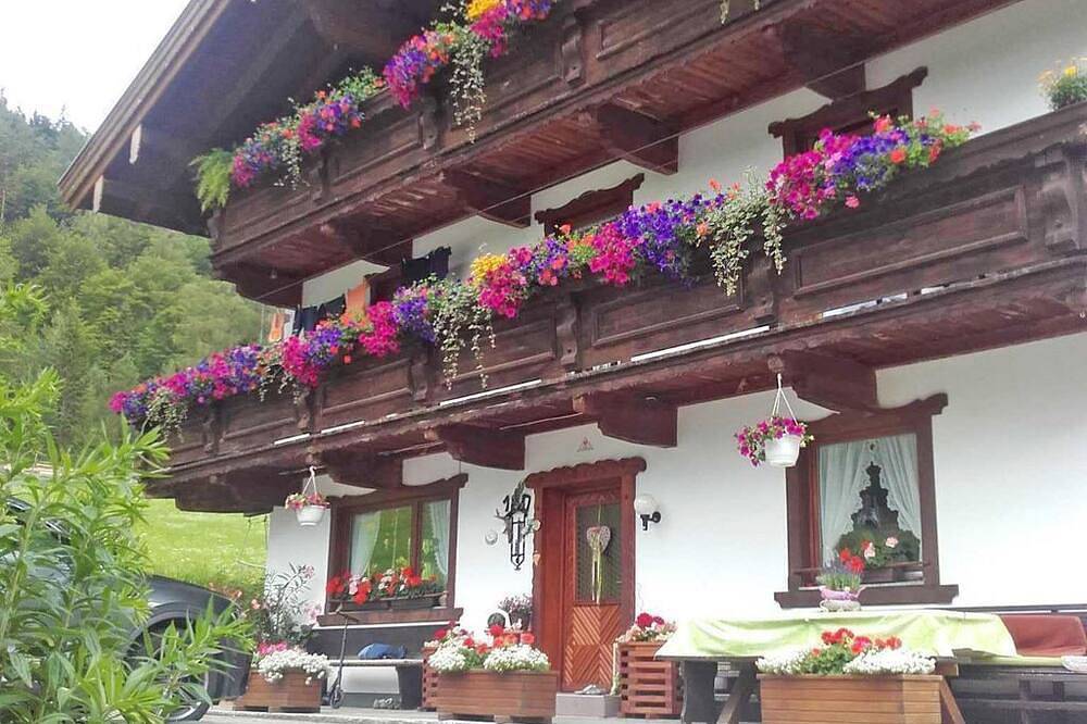 Bauernhaus Enterhof - Ferienwohnung Enterhof in Steinberg am Rofan, Kaisergebirge
