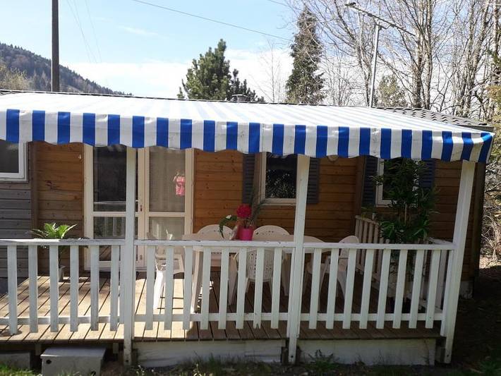 Camping für 6 Personen, mit Sauna, mit Haustier in der Auvergne - 2