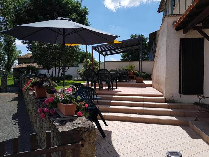 Location de vacances pour 4 personnes, avec jardin, adapté aux familles à Courlay - 3