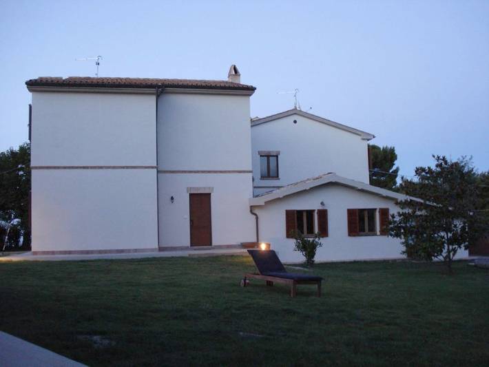 B&b per 2 persone, con Terrazza e Giardino nonché Panorama a Marcelli