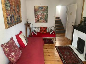 Gîte pour 12 personnes, avec vue et balcon, animaux acceptés dans Quérigut