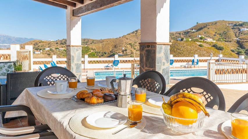 Chalet para 8 personas, con balcón/terraza y piscina en Axarquía - 4