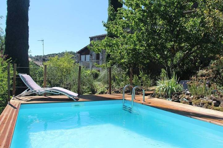 Location de vacances pour 15 personnes, avec Balcon et Jardin à Banne
