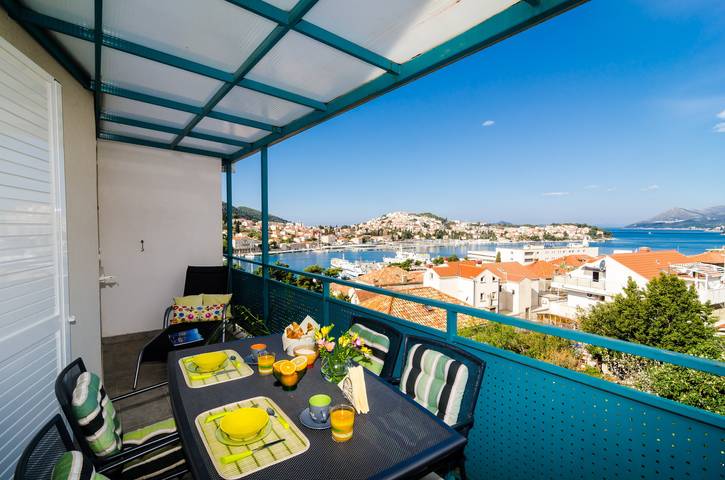 Ferienwohnung für 2 Personen, mit Meerblick und Balkon in Dubrovnik