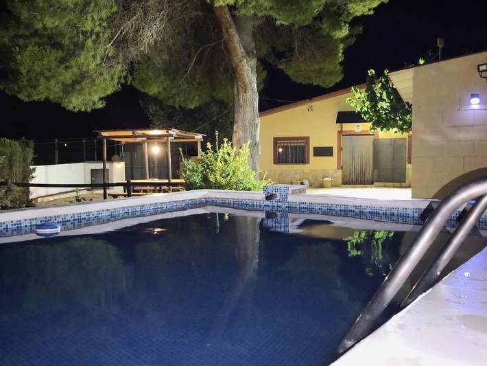 Casa rural para 6 personas, con Terraza y Jardín además de Piscina y Vistas en Bajo Aragón