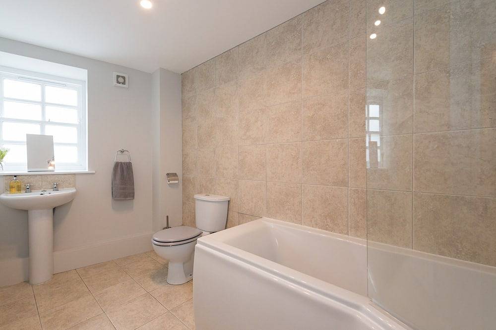 Ganze Wohnung, Apartment-Eigenes Badezimmer in Strangford Lough