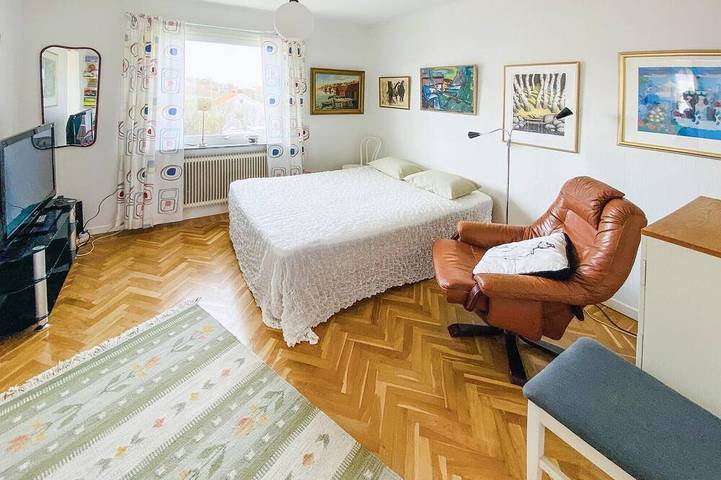 Schönes Haus mit 2 Schlafzimmern in. in Kungshamn, Norra Västkusten