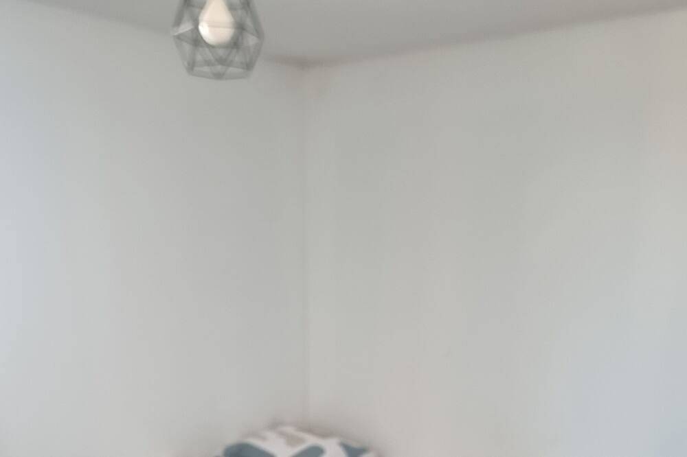 Chambre spacieuse proche Tête d'or in Villeurbanne, Lyon et ses environs