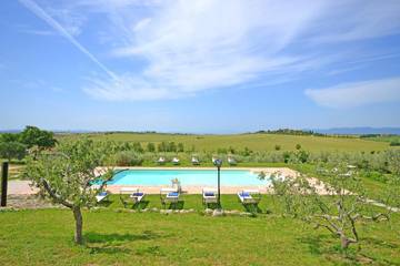 Villa for 13 Guests in Farneta, Cortona, Picture 4