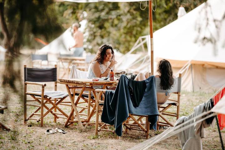 Gîte pour 4 personnes, avec vue ainsi que jardin et terrasse à Lacave - 3