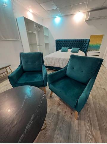 Gîte pour 4 personnes, avec terrasse ainsi que jacuzzi et sauna à Caissargues