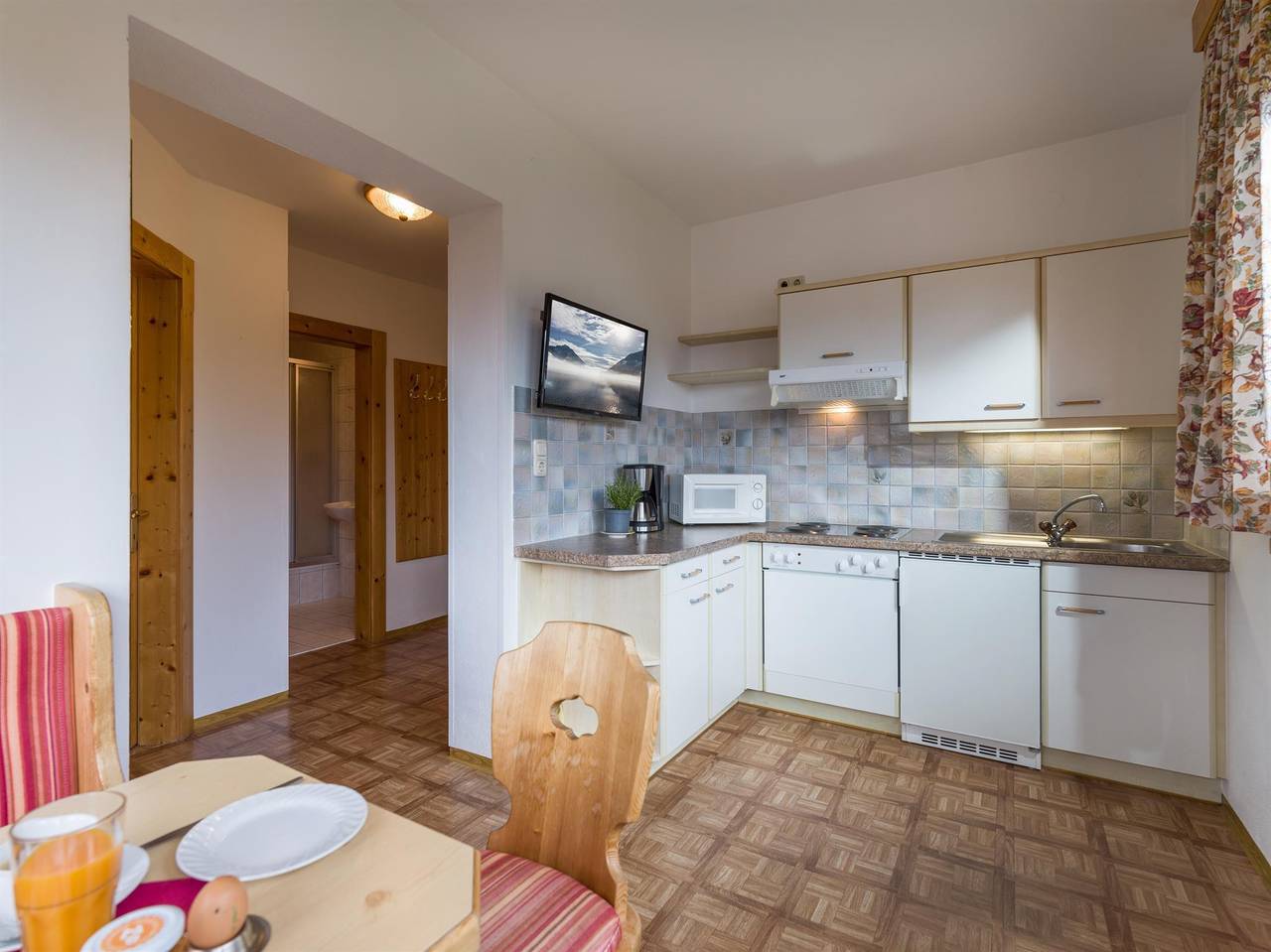 Ganze Ferienwohnung, 2-Zimmer-Appartement in Maurach, Eben am Achensee