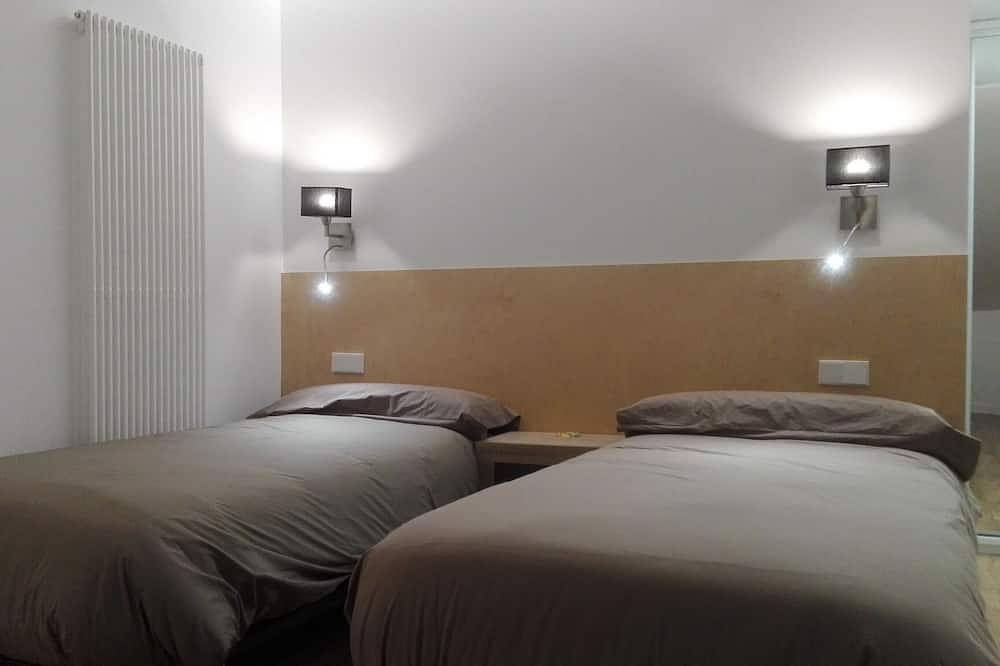 Duplex-Standard-Salle de bain privée-Dos camas 5 personas in Liérganes, Côte Cantabrienne