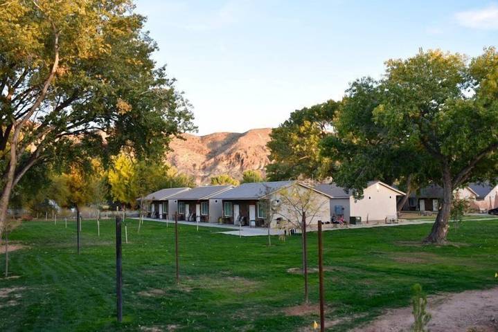 Log cabin for 4 people in Zion National Park