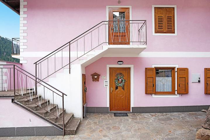 Ganze Wohnung, Ferienwohnung "Alessio" mit Bergblick & Balkon in Sicine, Valfloriana