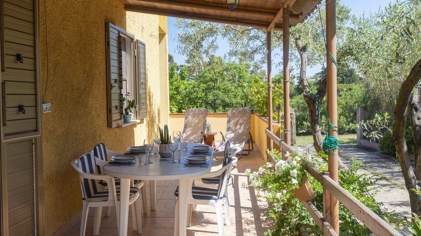 Apartamento de vacaciones para 4 personas, con jardín y terraza - 1