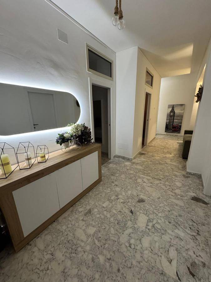 Appartamento per 3 persone, con panorama e balcone a Gravina di Catania