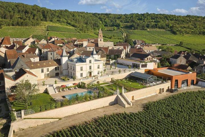 Chambre d’hôte pour 2 personnes, avec jardin ainsi que piscine et vue